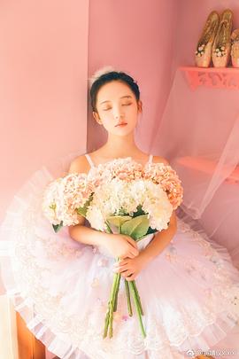 黄婧仪