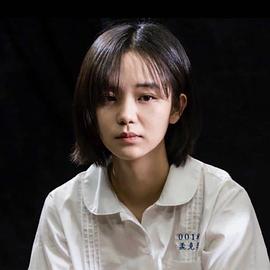 黄婧仪