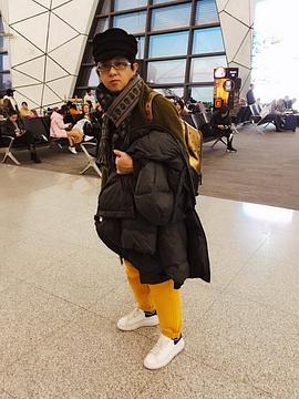 张震