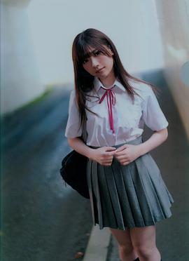 山田麻莉奈