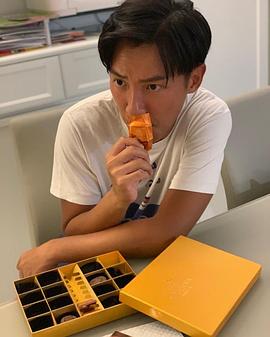 张颕康