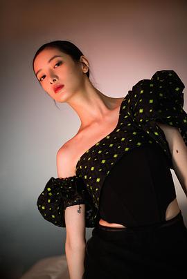 项偞婧