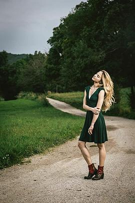 Stephanie Nur