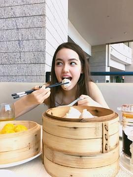 李思彤