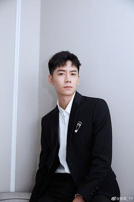 杨霖
