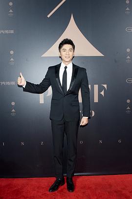 李晨