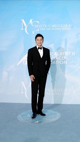 李晨