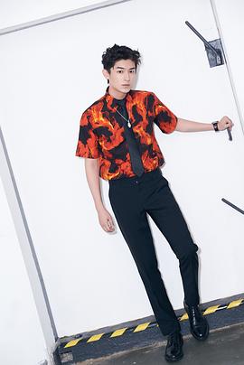 杨旭文