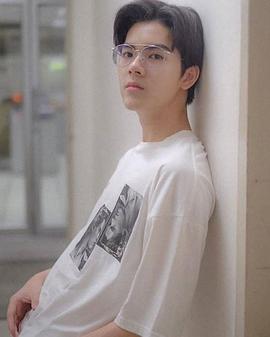 容辛·翁帕尼农