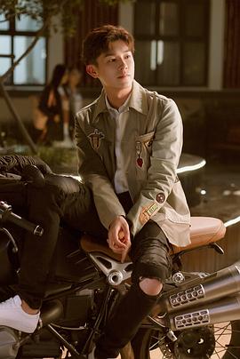 杨旭文