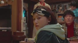 山口麻友