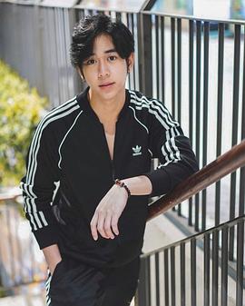 塔纳文·提拉珀苏卡恩