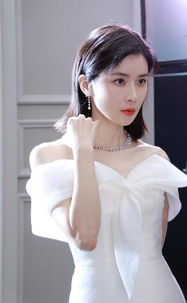李宝英