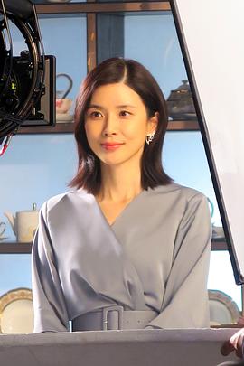 李宝英
