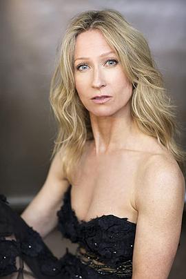 Angela Dixon