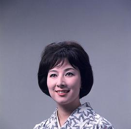 山本富士子