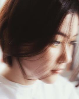 山口麻友