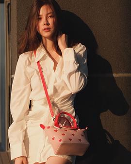平采娜·乐维瑟派布恩