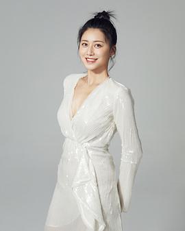 张馨月