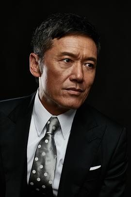 苗侨伟