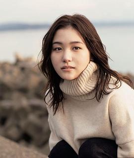 山口麻友