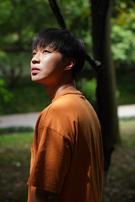 朱亚男