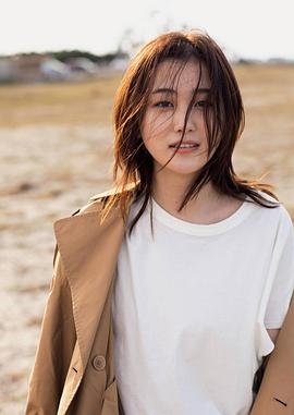 山口麻友