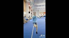 梁壁荧