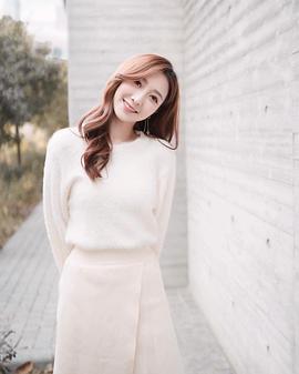 何依婷