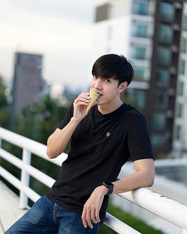 瓦立特·斯里桑塔纳