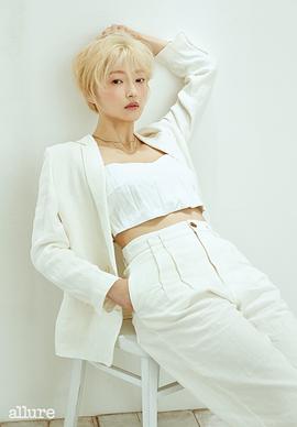 李艾