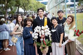 朱尼尔·卡杰布泓迪缇特·珈迪
