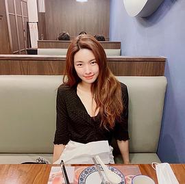 何英