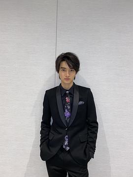 藤冈真威人