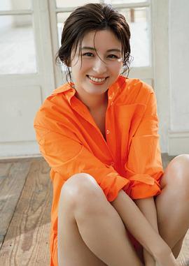 宇贺夏美
