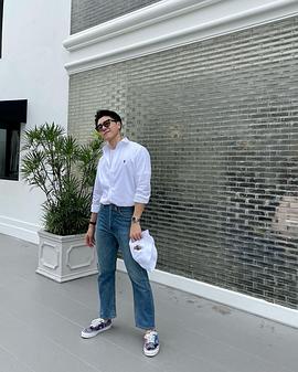 差瓦立·捷努南