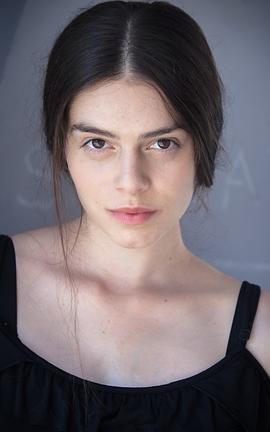 Leona Sklenickova