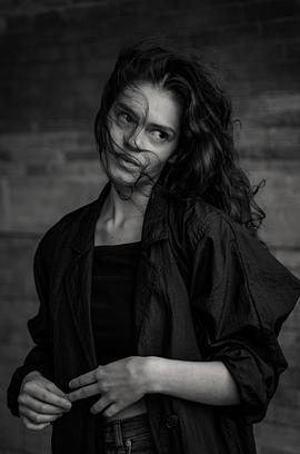 Leona Sklenickova