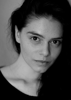 Leona Sklenickova