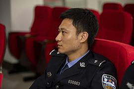 黄俊