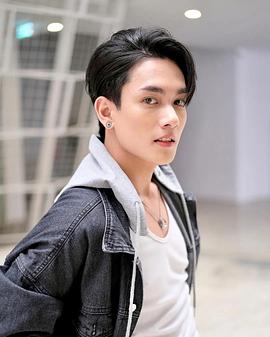 阿斯雷·瓦塔纳雅库