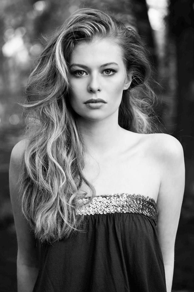 Zoe Straub