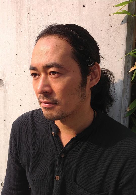 富名哲也