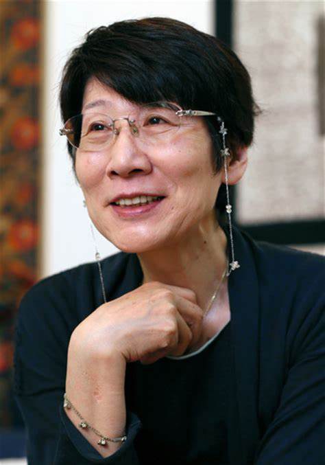 津岛佑子