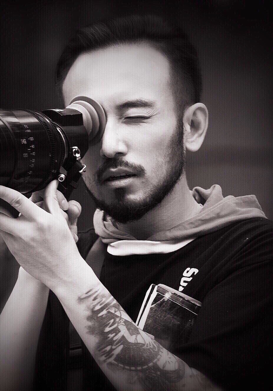 周姚逸宽