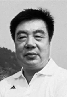 邓刚