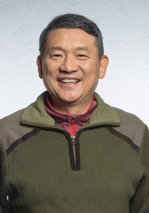 罗新