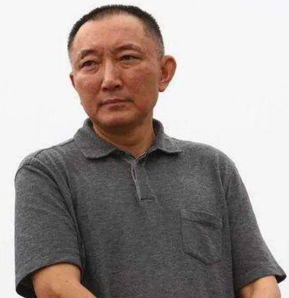 韩三平