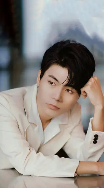 李锡允