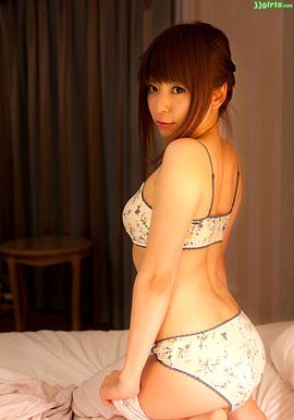 栗林里莉